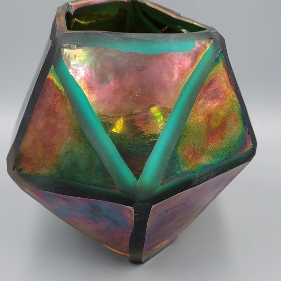 Iridescent Geometric Vase 6 - Picture 2 of 13